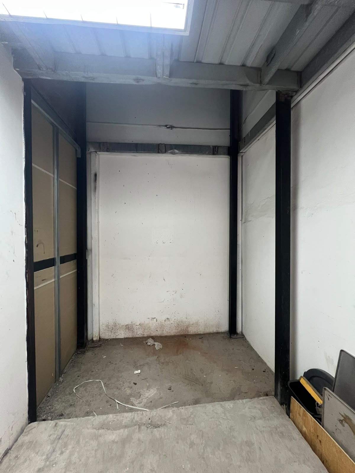 Foso Elevador de Carga de 2 Ton