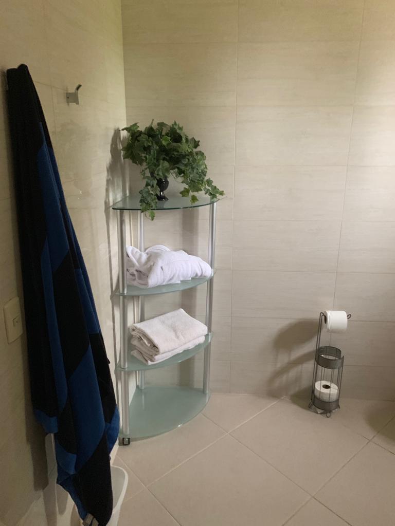 Acceso a el baño de servivio