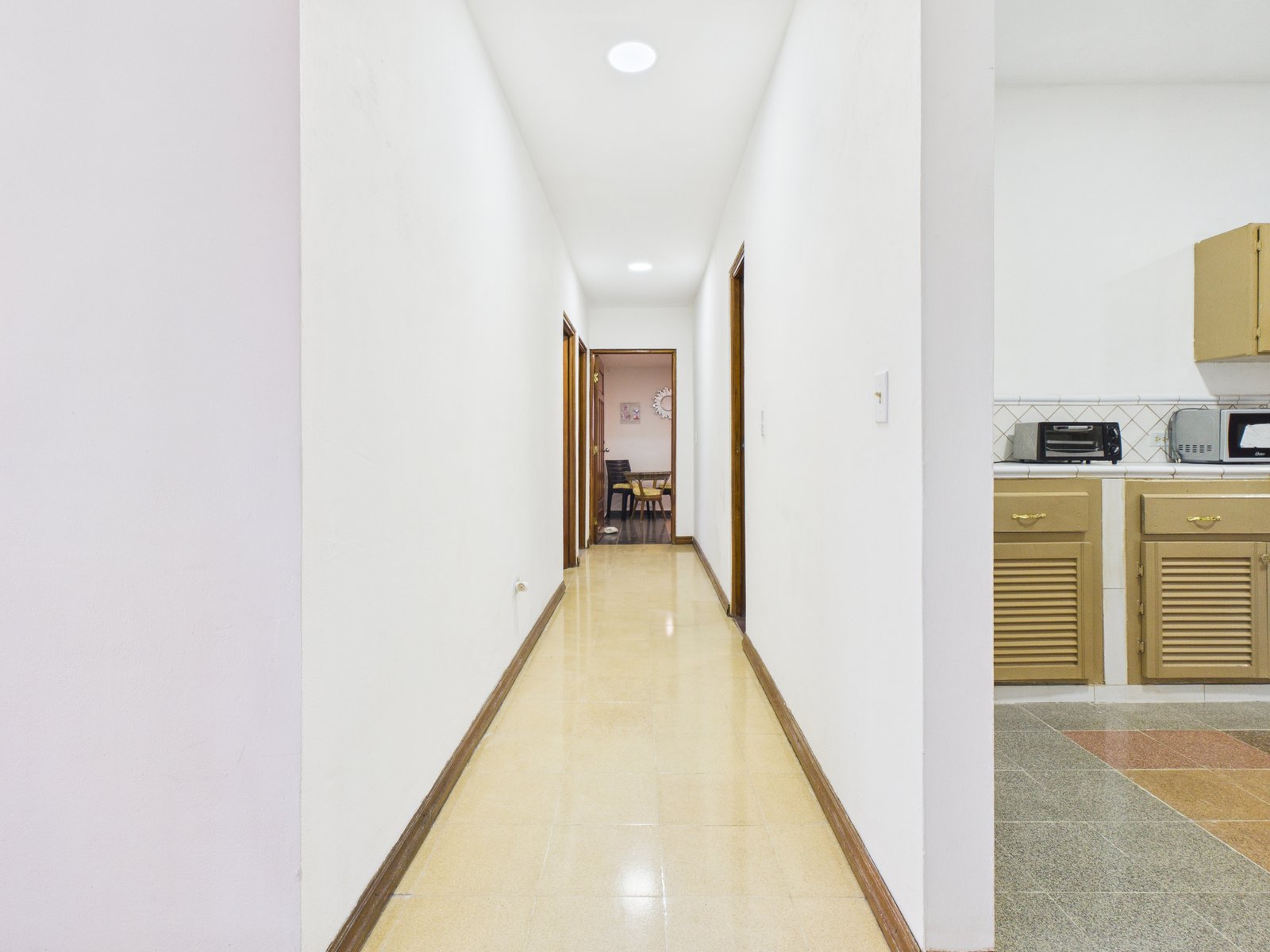 Casa en Antón — pasillo hacia la cocina