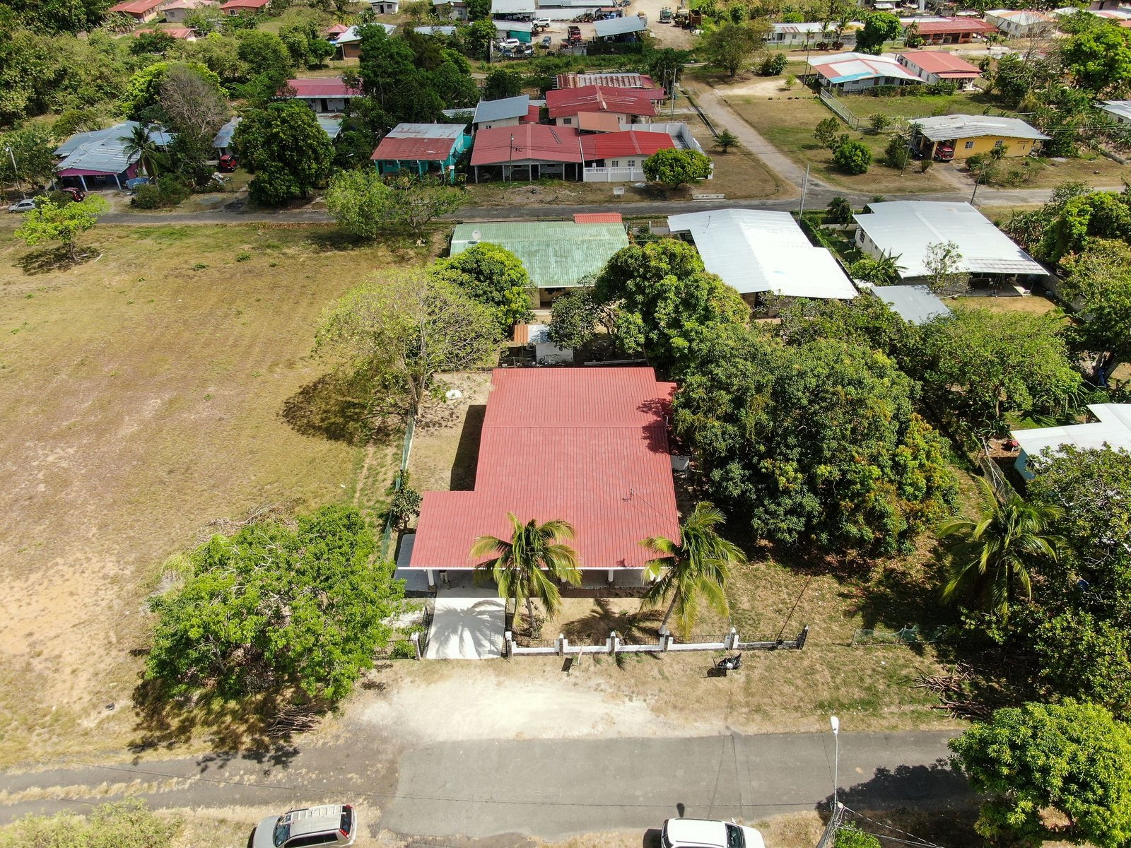 Casa en Antón — vista aérea del vecindario