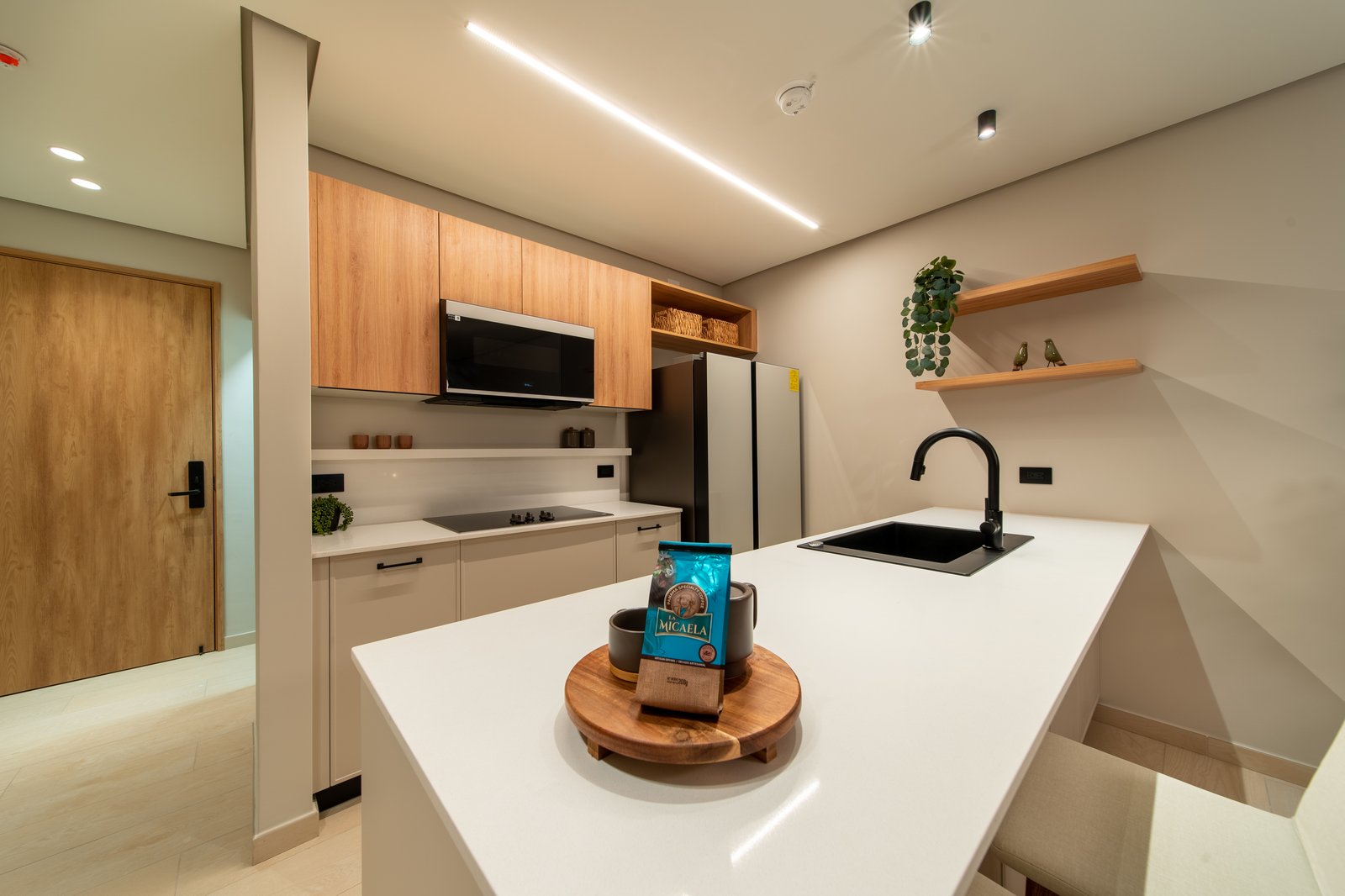 Pino Alto Condo Suites. Acabados de lujo