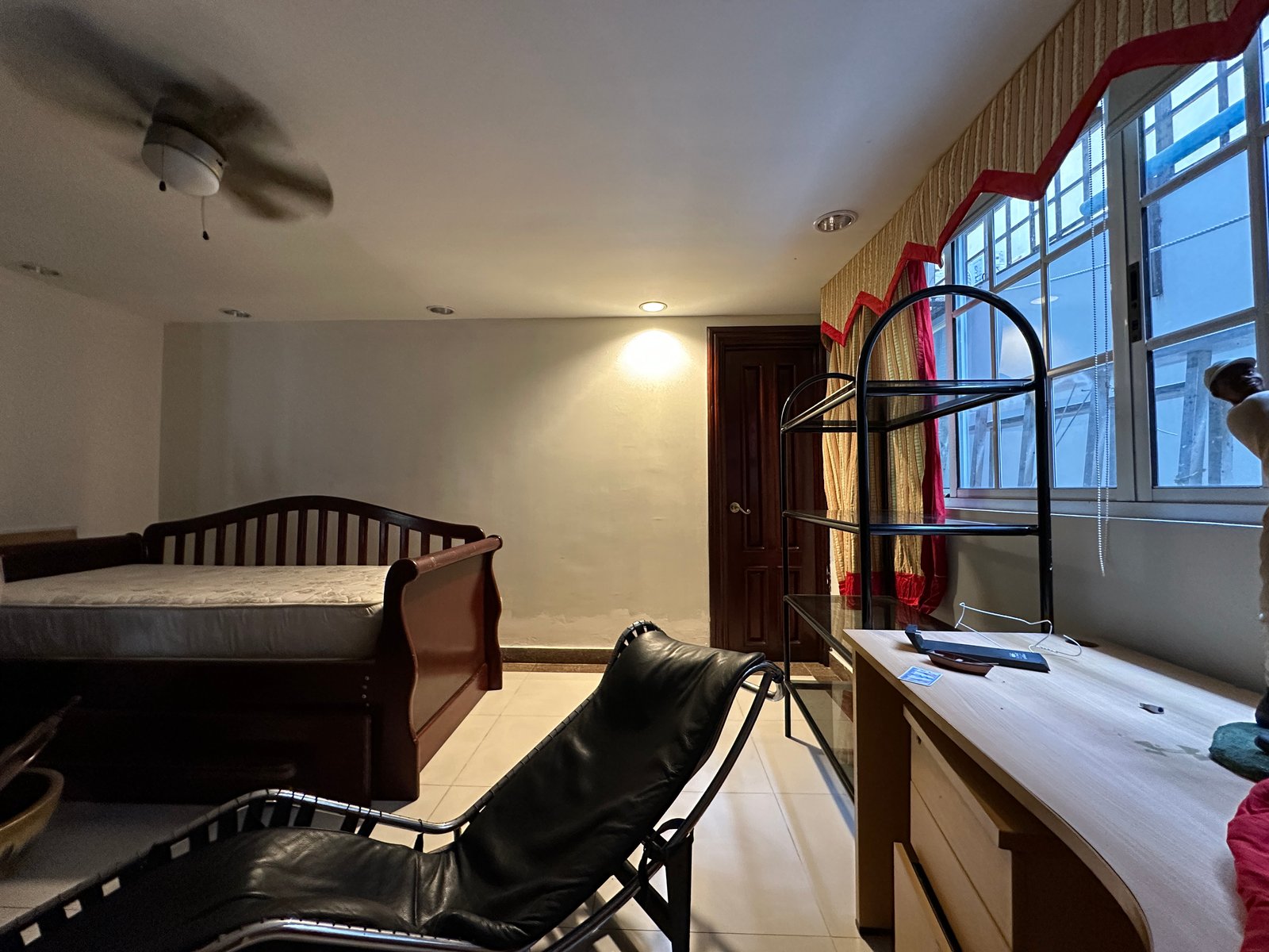 Casa en Betania — habitación con balcón
