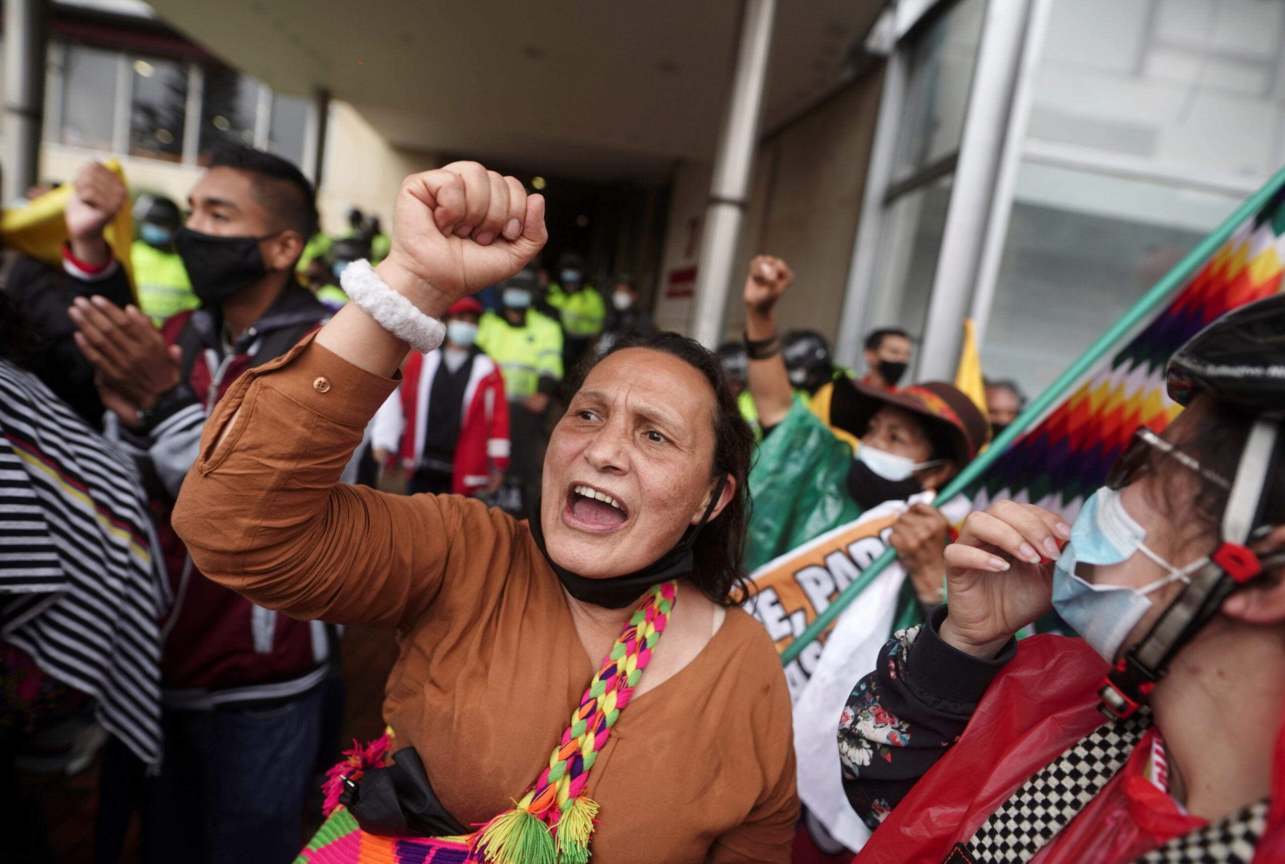 2021-06-09T213218Z_1715337223_RC25XN944RK3_RTRMADP_3_COLOMBIA-PROTESTS-3-scaled.jpg
