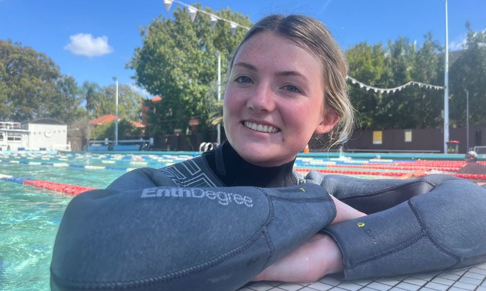 Ready fro scuba training in the pool