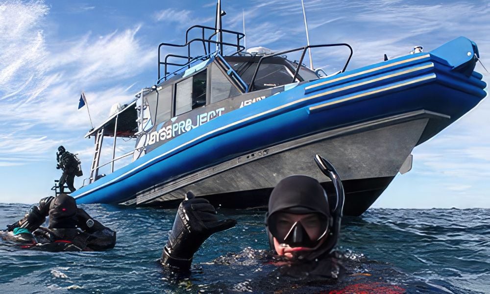 Diverse underwater scenes from the Advanced Open Water Diver Course, highlighting ocean dives from a boat and adventure dives.