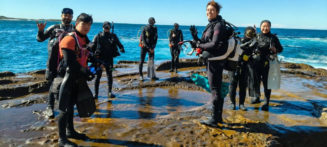 Abyss divers preparing for a Sydney shore dive