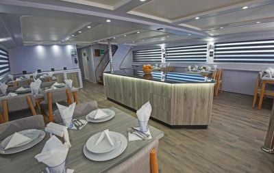 Salon/dining