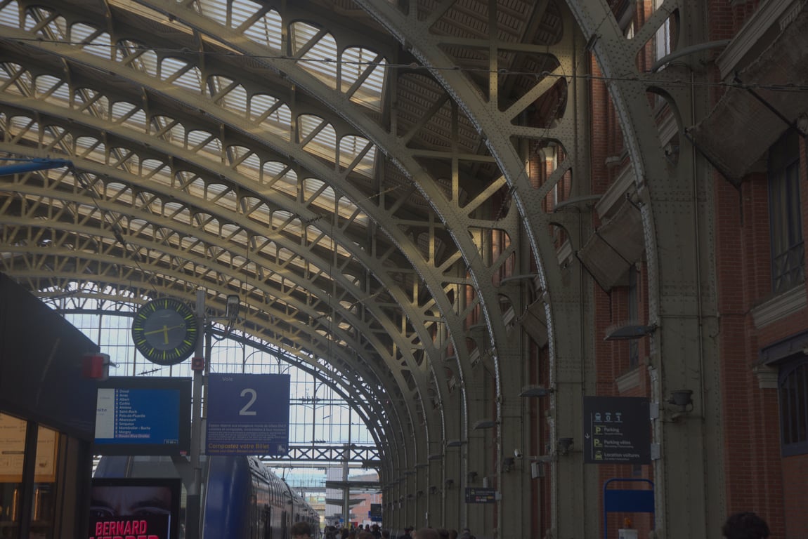 Wall and canopy inside the station