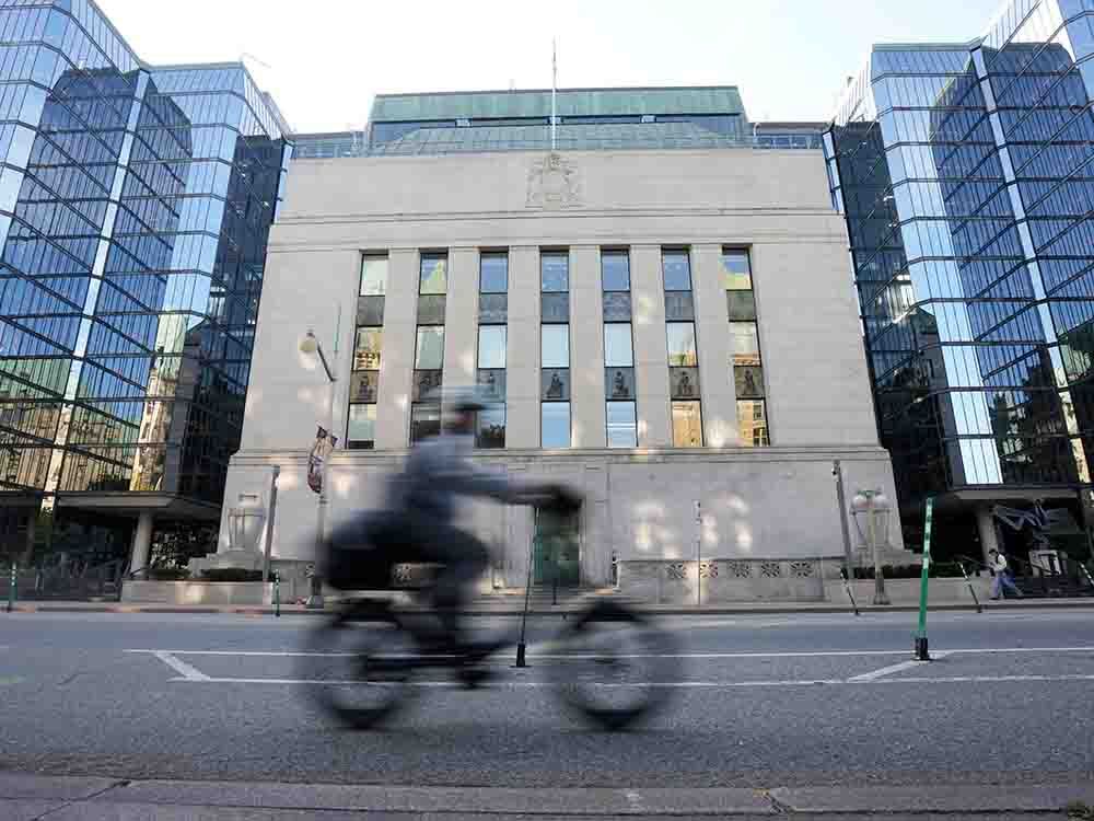 加拿大经济面临贸易不确定性与就业市场疲软