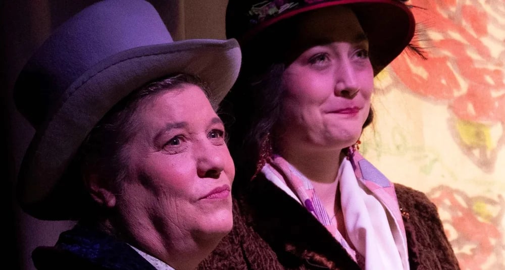 探索杰出的爱情故事：Gertrude与Alice的创作之旅