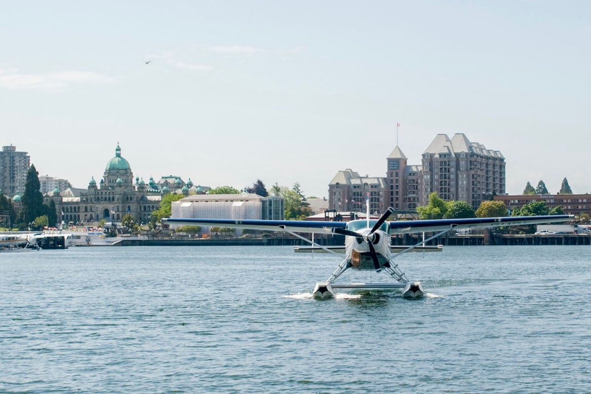 温哥华至维多利亚新开通的风景 seaplane 航线
