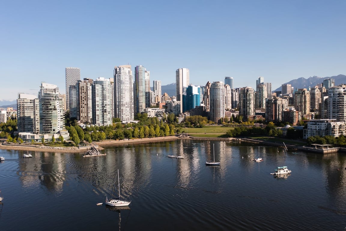 温哥华Yaletown区连环刺伤事件：警方拘留35岁女性
