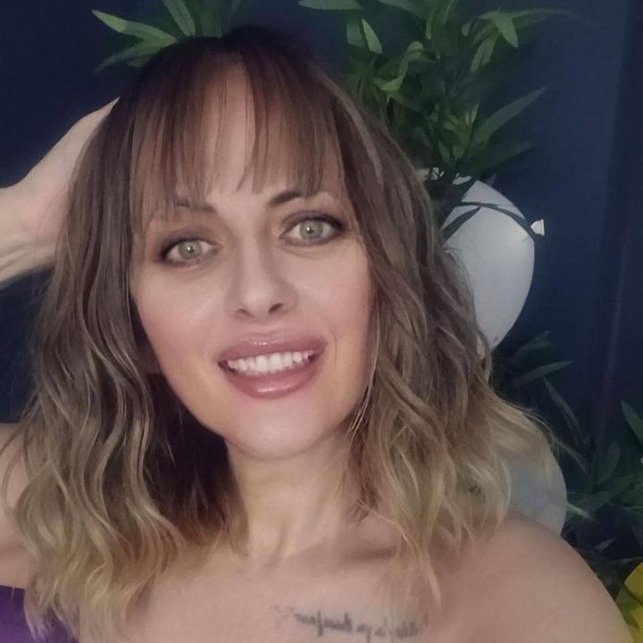 Cougar Milf live on Telescope