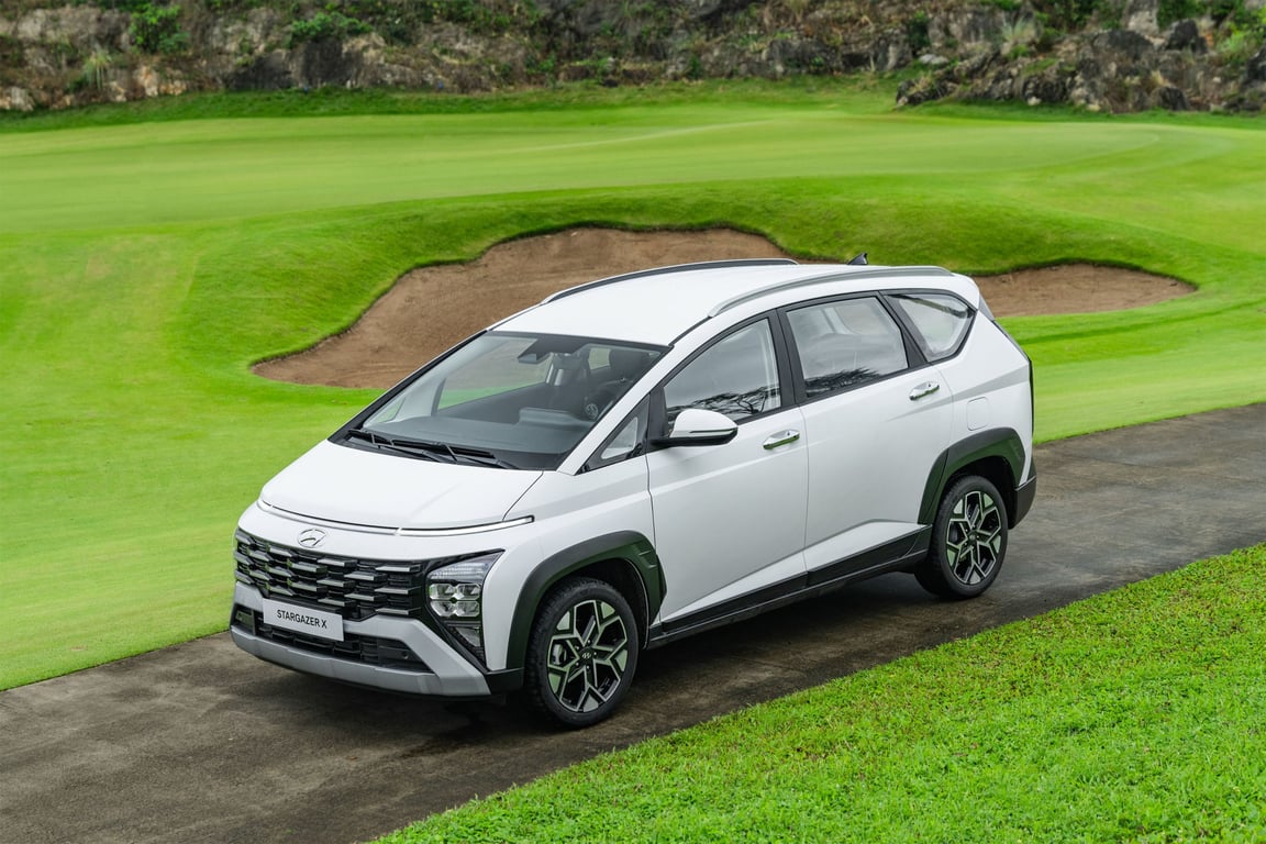 Hyundai-Stargazer-X-3.jpg