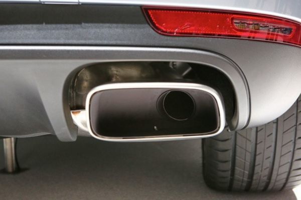 Kiểm tra ống xả (Pô xe)