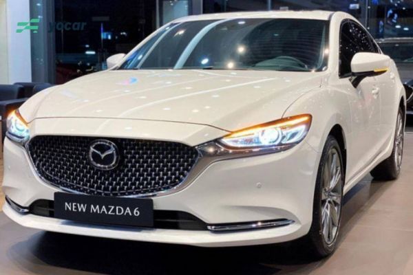 Chiếc xe ô tô Mazda 6 (2021 - 2022)