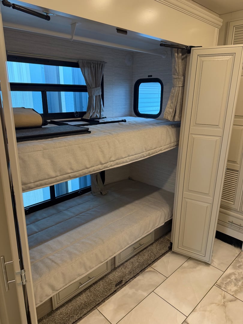 2023 Forest River Berkshire XLT 45E, Bedroom photo 2