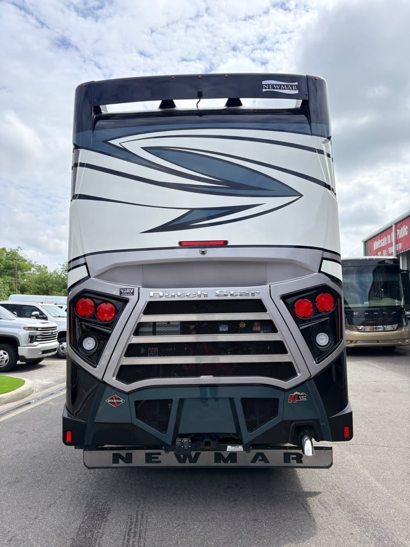 2023 Newmar Dutch Star 4370, Exterior photo 5