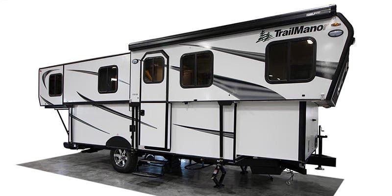 TrailManor 2720 Series QS exterior