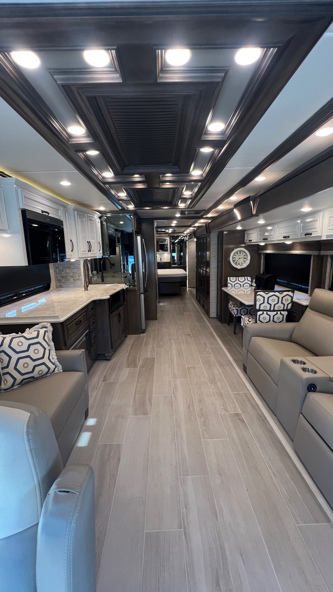 2025 Newmar Dutch Star 4340 - Interior view