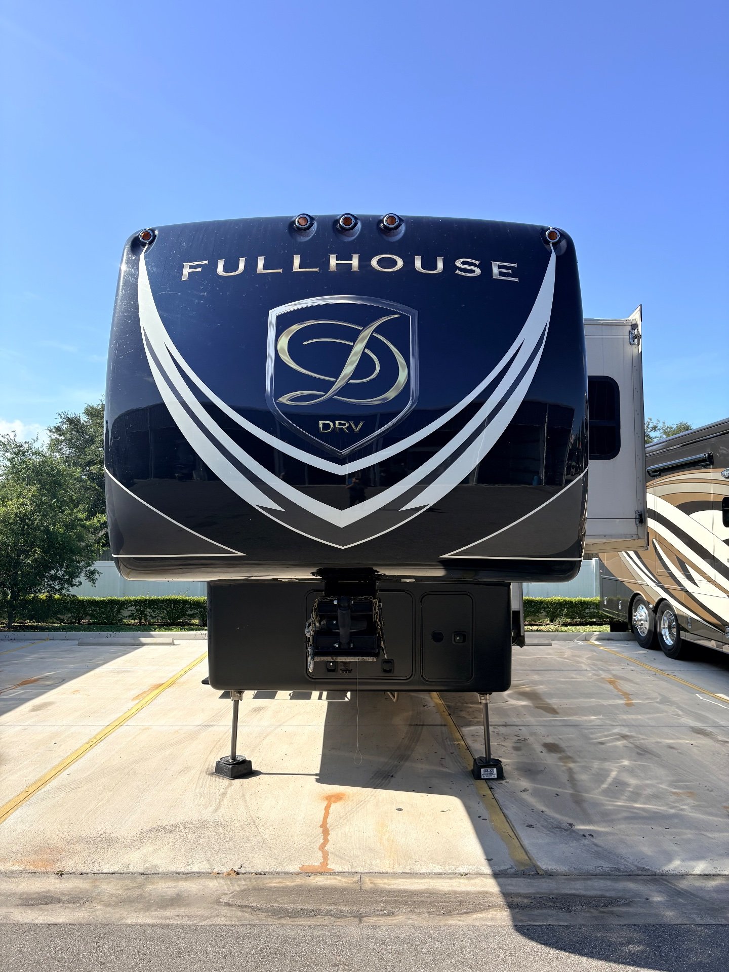 2022 DRV Full House MX450 - Exterior view 2
