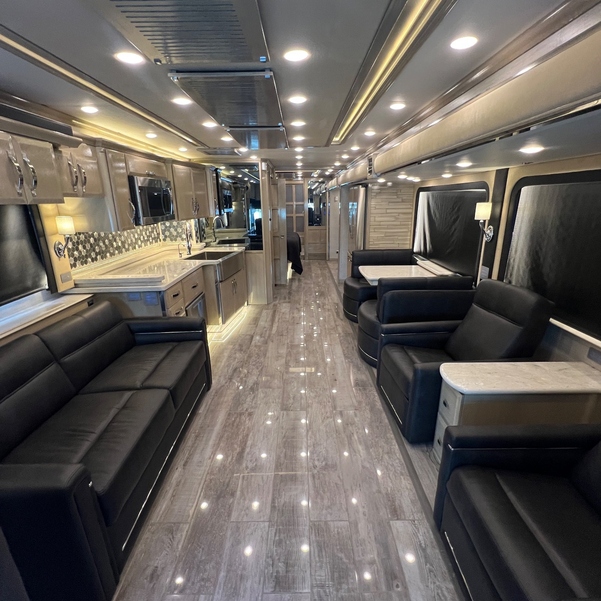 2019 Newmar King Aire 4531 - Interior view