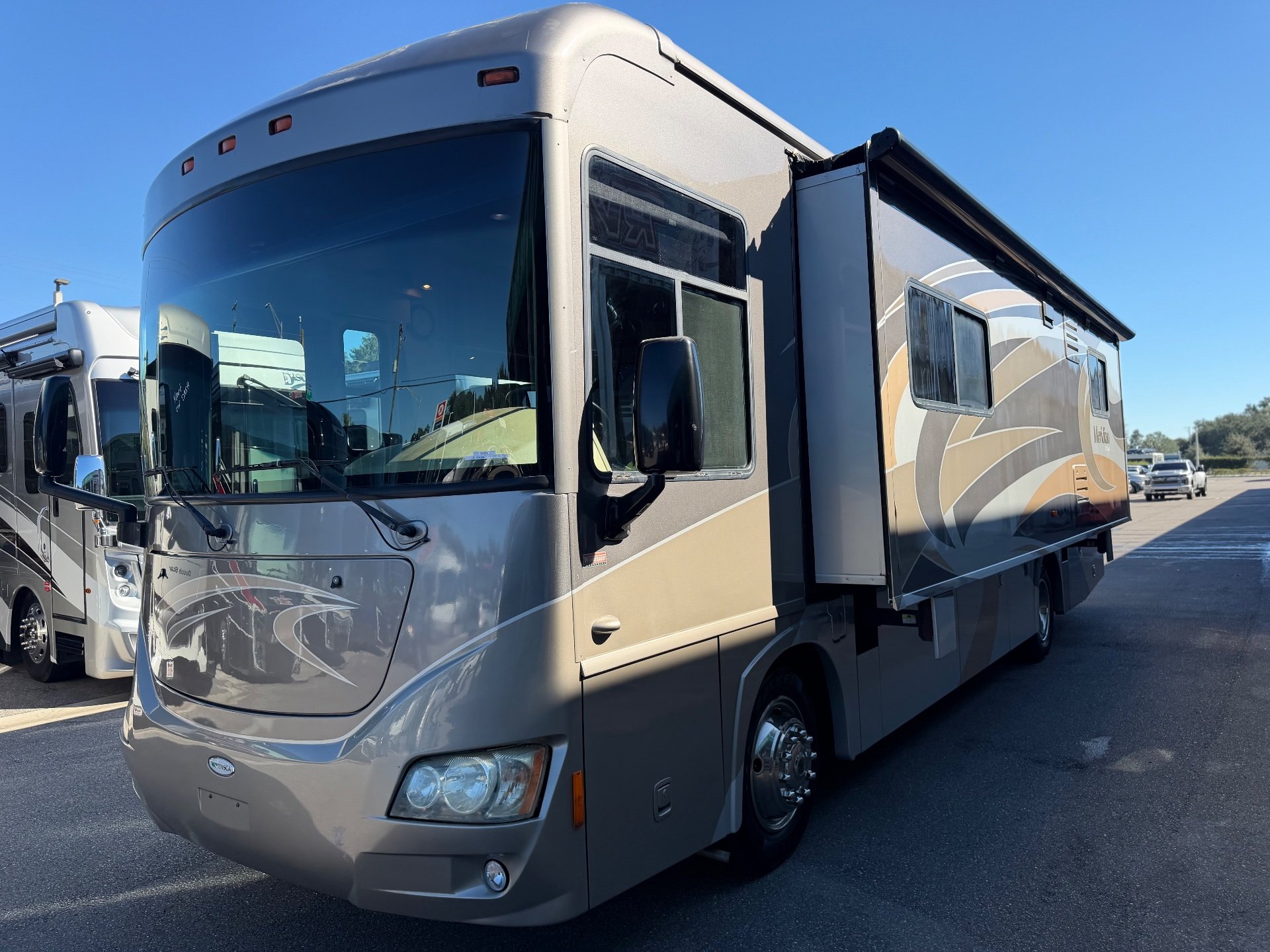 2011 Itasca Meridian 34Y - Photo 3