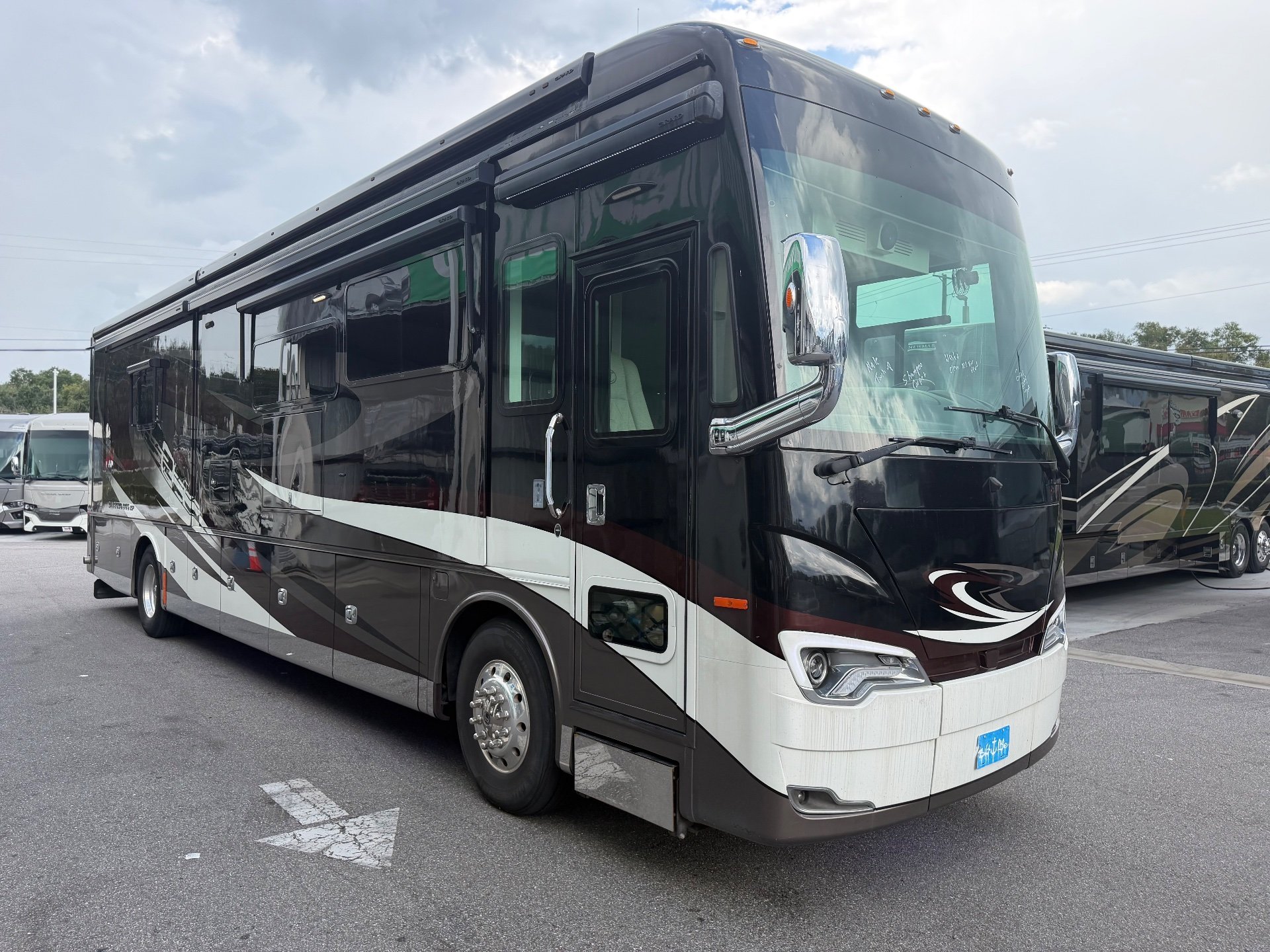 2021 Tiffin Allegro Bus 40 IP - Photo 2