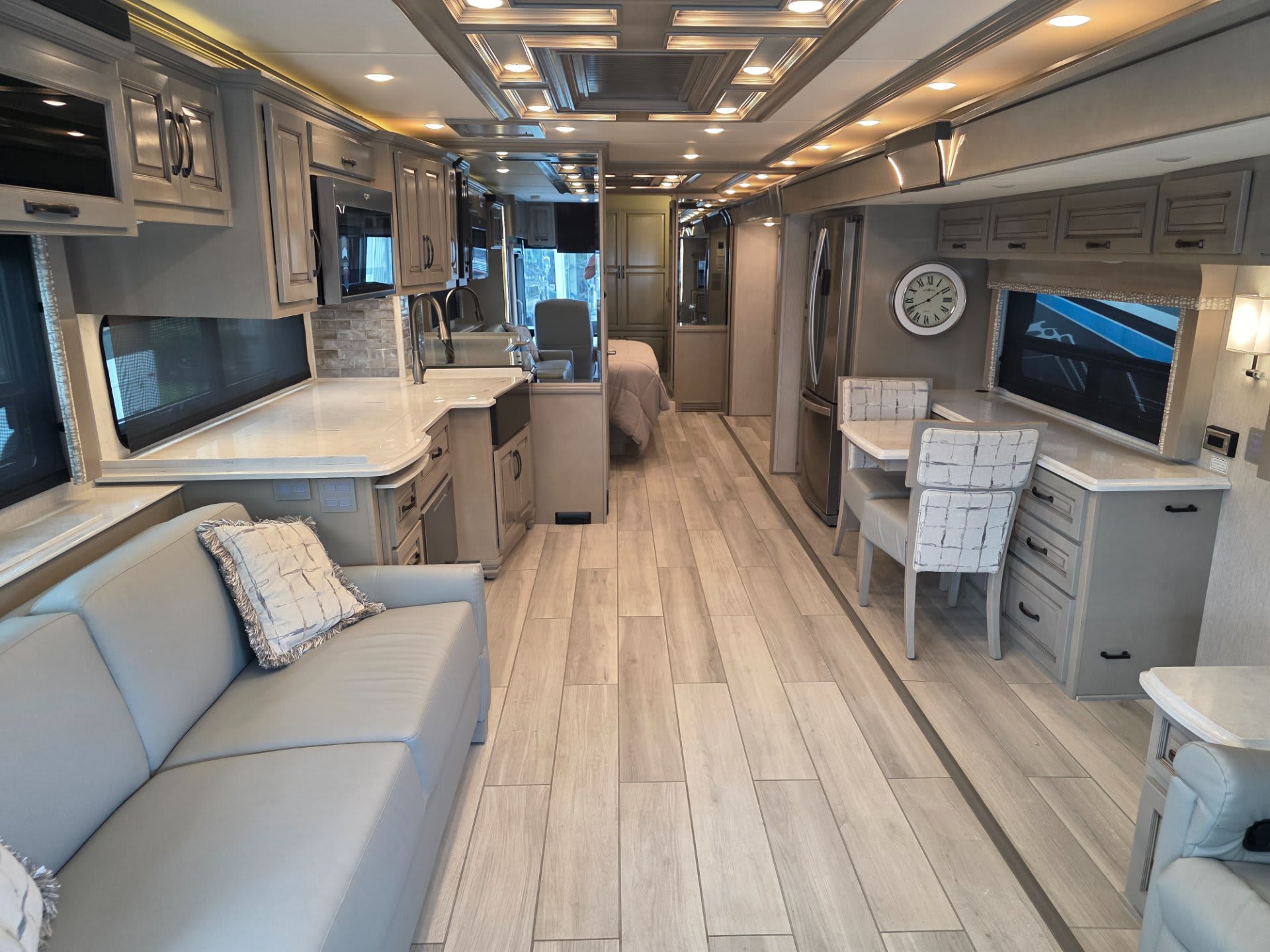 2023 Newmar Dutch Star 4369 - Interior view