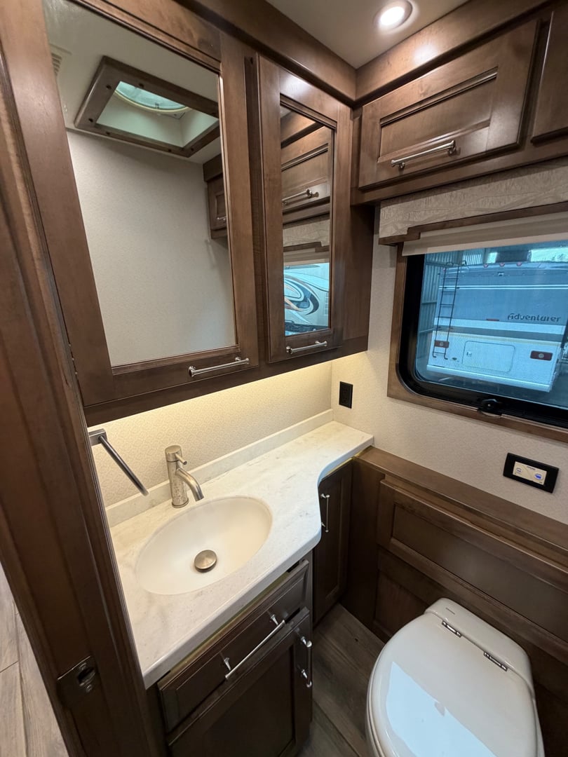 2022 Entegra Coach Aspire 44W, Bathroom photo 2