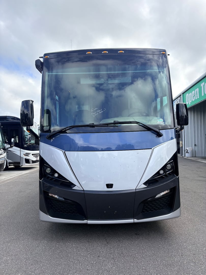 2021 Tiffin Phaeton 40 IH, Exterior photo 5