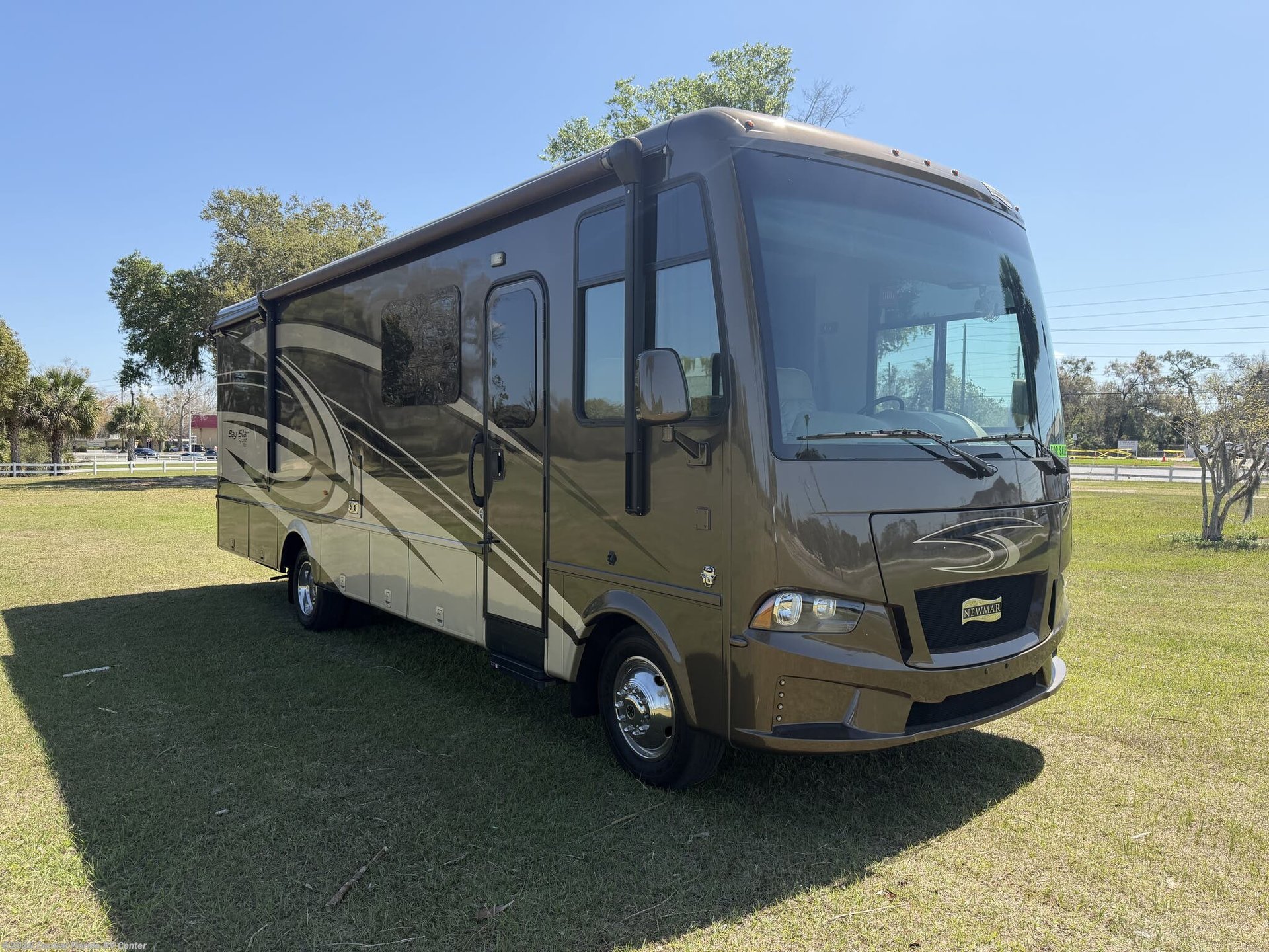 2020 Newmar Bay Star 3014 - Photo 2