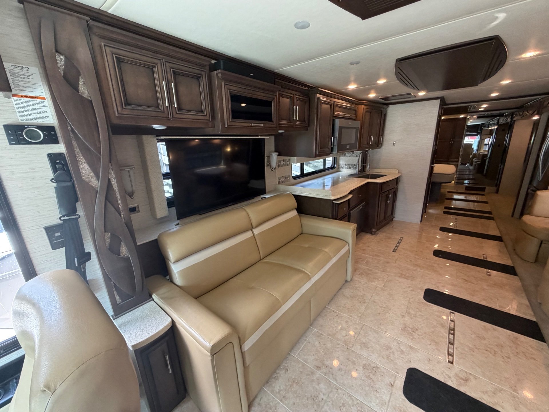 2018 Newmar Ventana 4369 - Interior view 3
