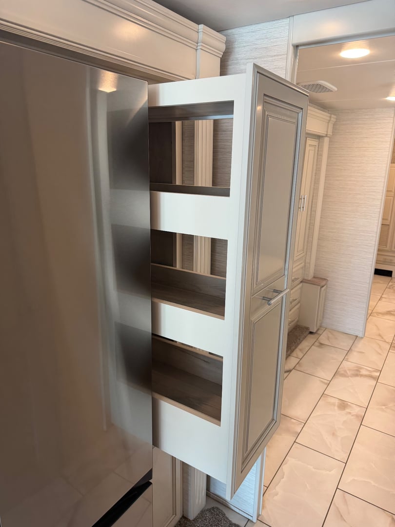 2023 Forest River Berkshire XLT 45E, Kitchen photo 6