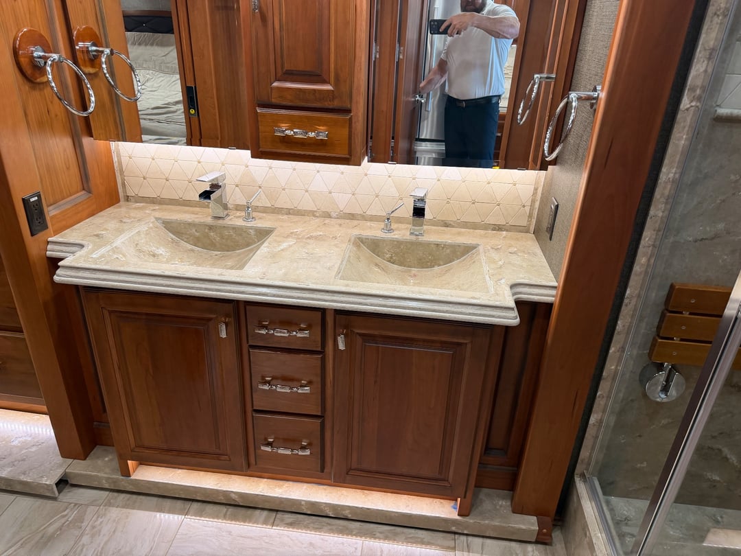 2017 Tiffin Allegro Bus 37 AP, Bathroom photo 2