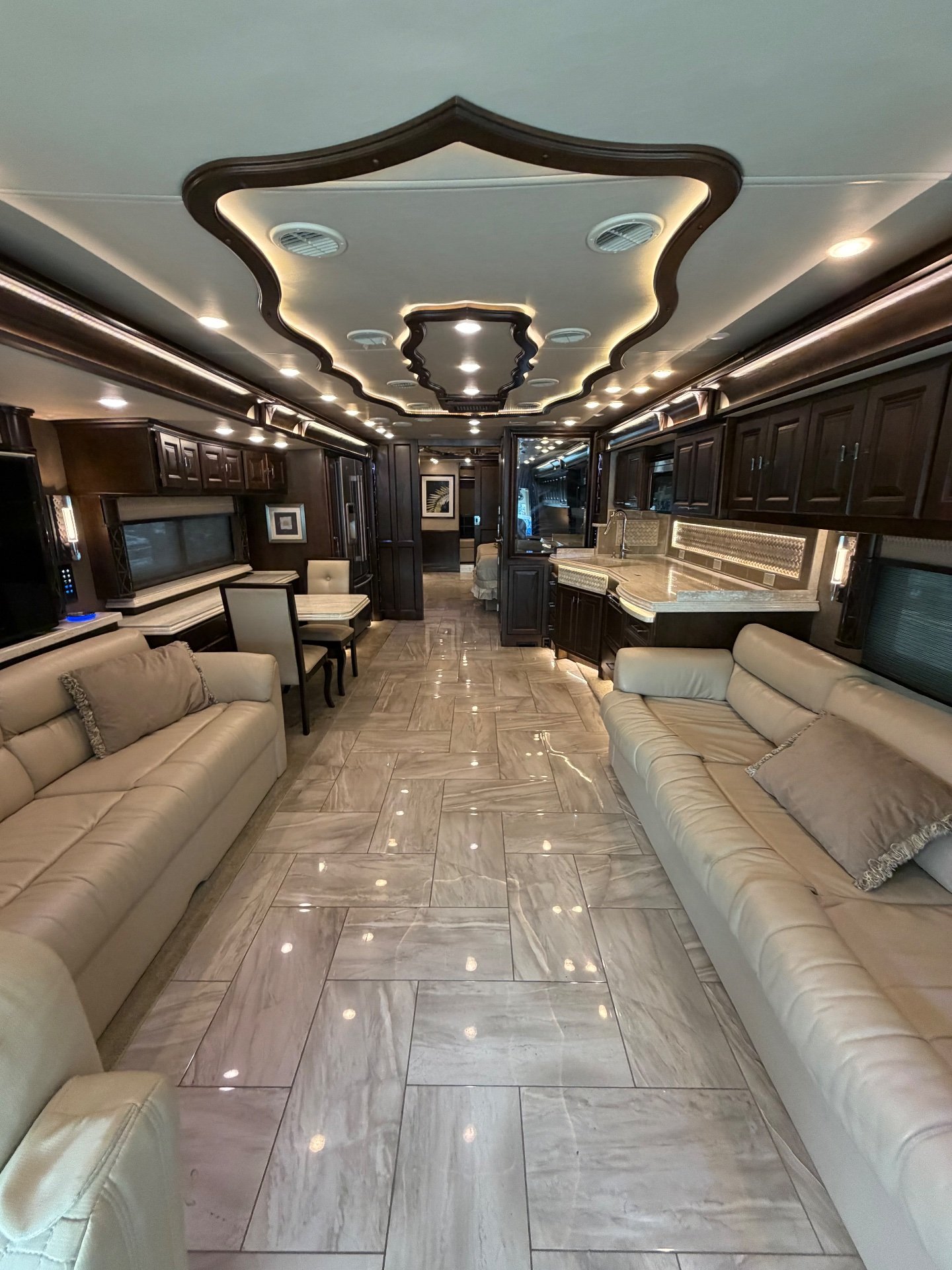 2018 Tiffin Allegro Bus 45OPP - Interior view