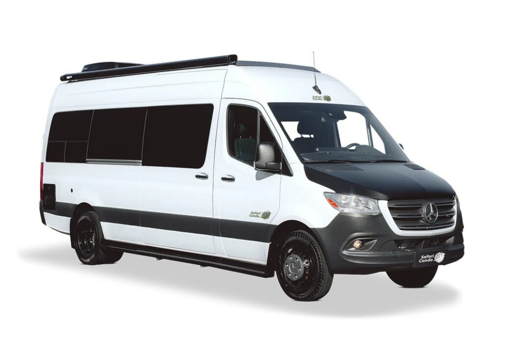 Safari Condo Mercedes Sprinter 22 exterior