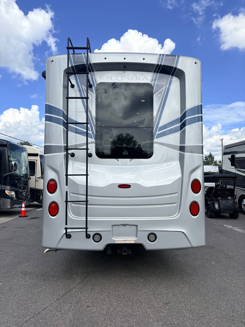 2025 Entegra Coach Accolade XL 37L, Exterior photo 6