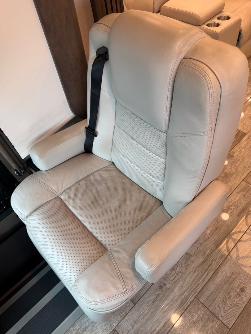 2021 Entegra Coach Cornerstone 45F, Cockpit photo 2