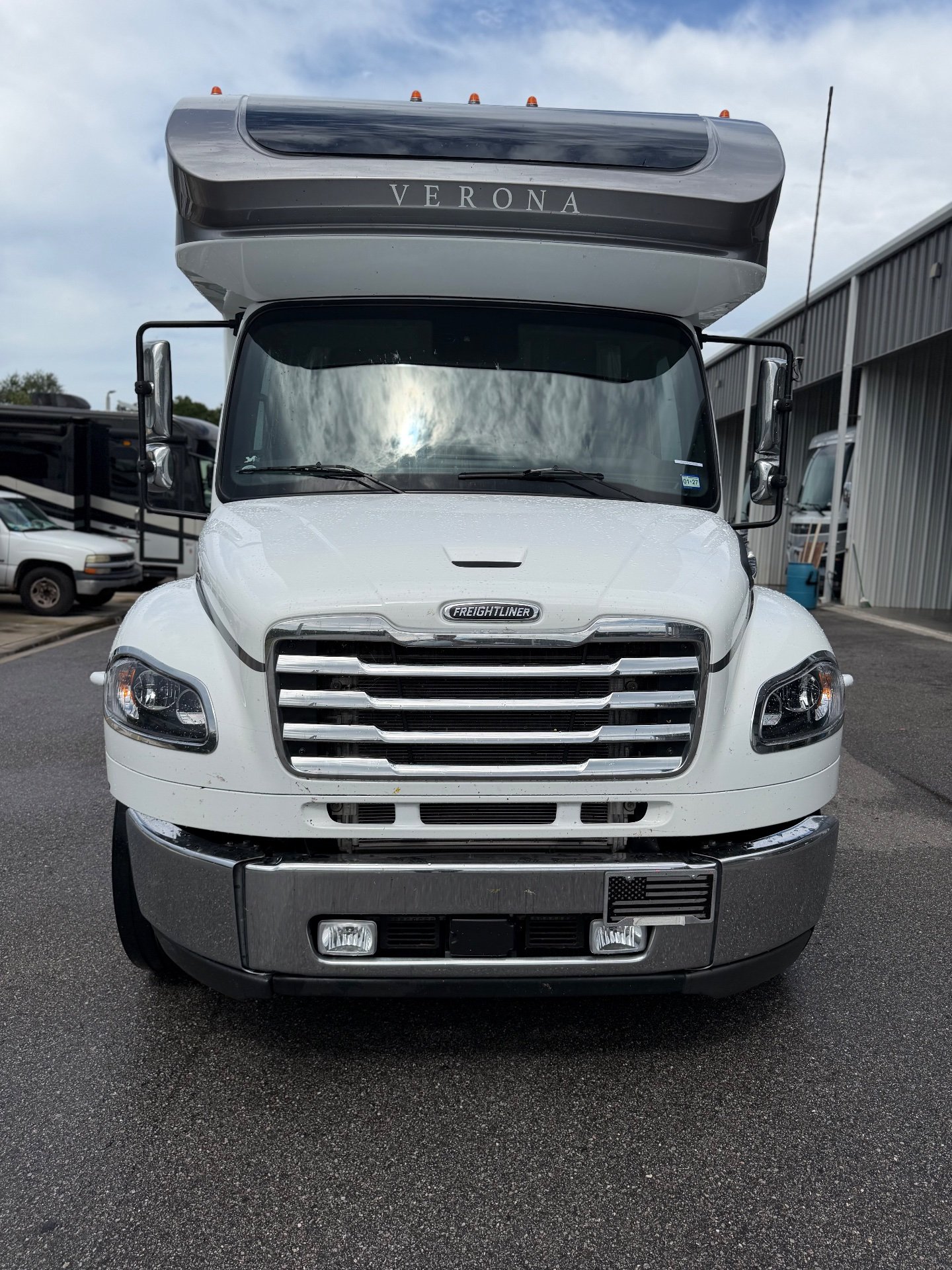 2024 Renegade RV Verona 36VSB - Exterior view 2