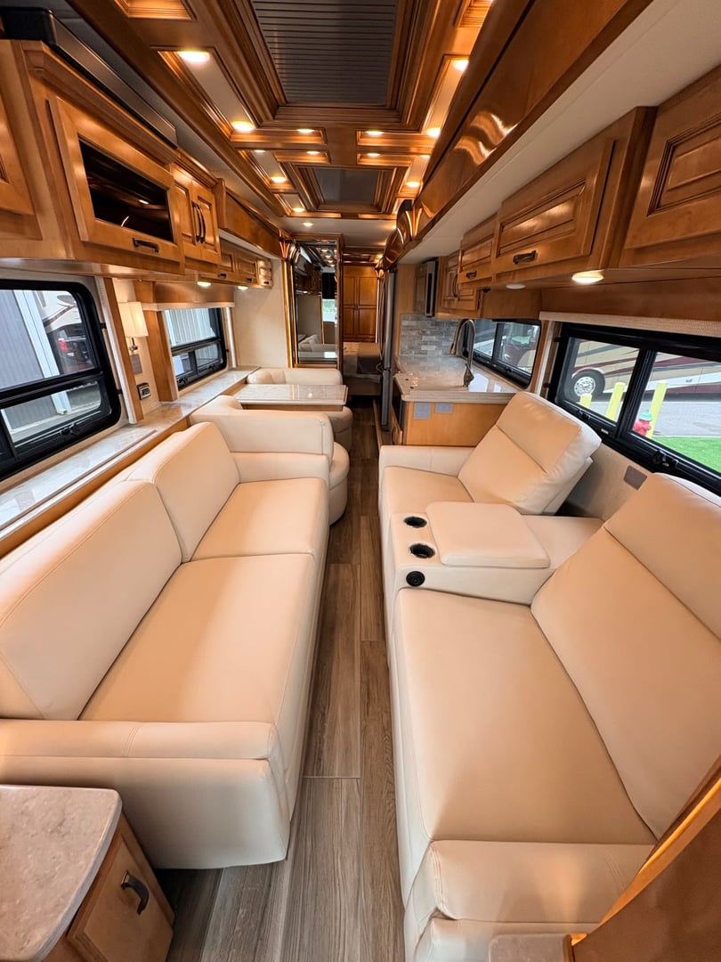 2023 Newmar Dutch Star 4370, Interior photo 20