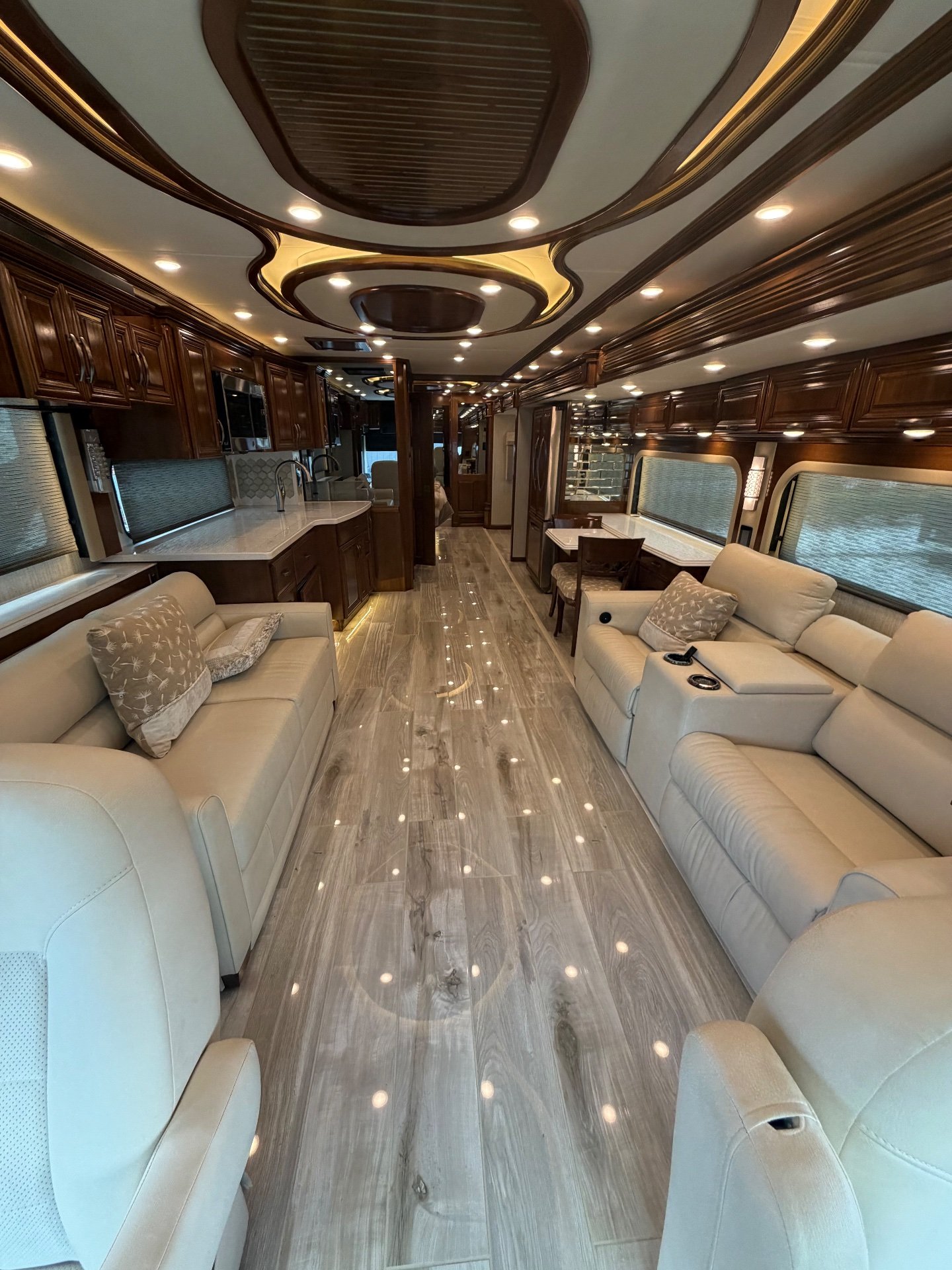 2022 Newmar Essex 4551 - Interior view