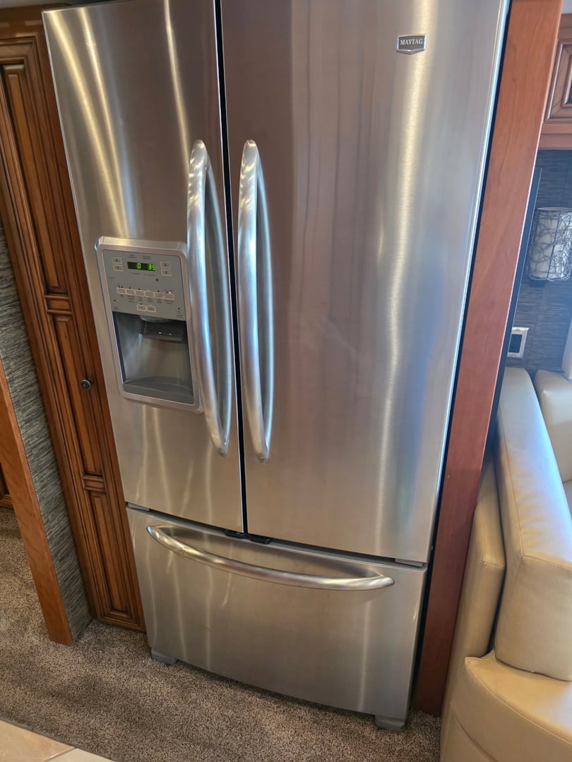 2015 Newmar Dutch Star 4018, Interior photo 19