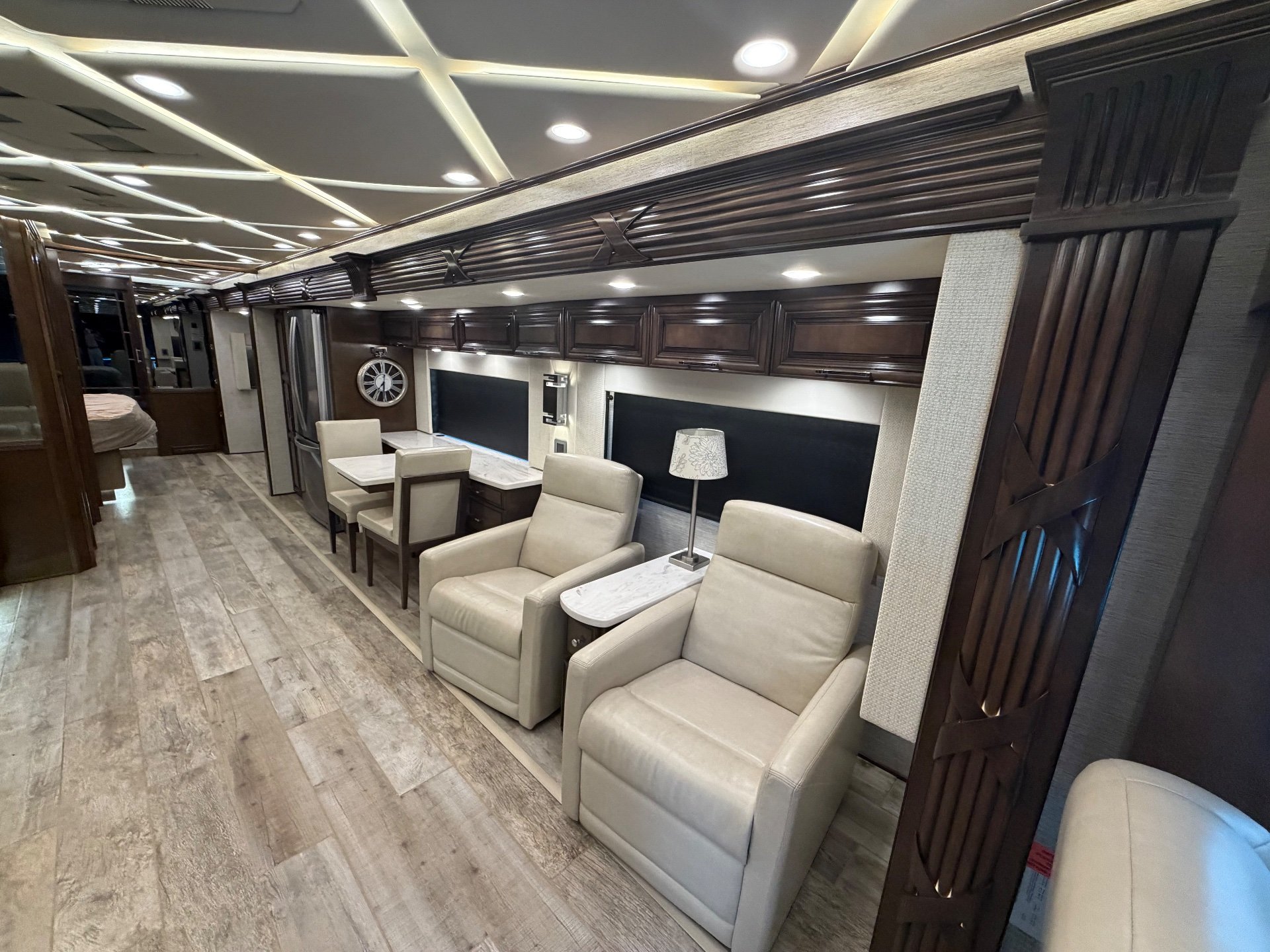 2020 Newmar Mountain Aire 4551 - Interior view 2