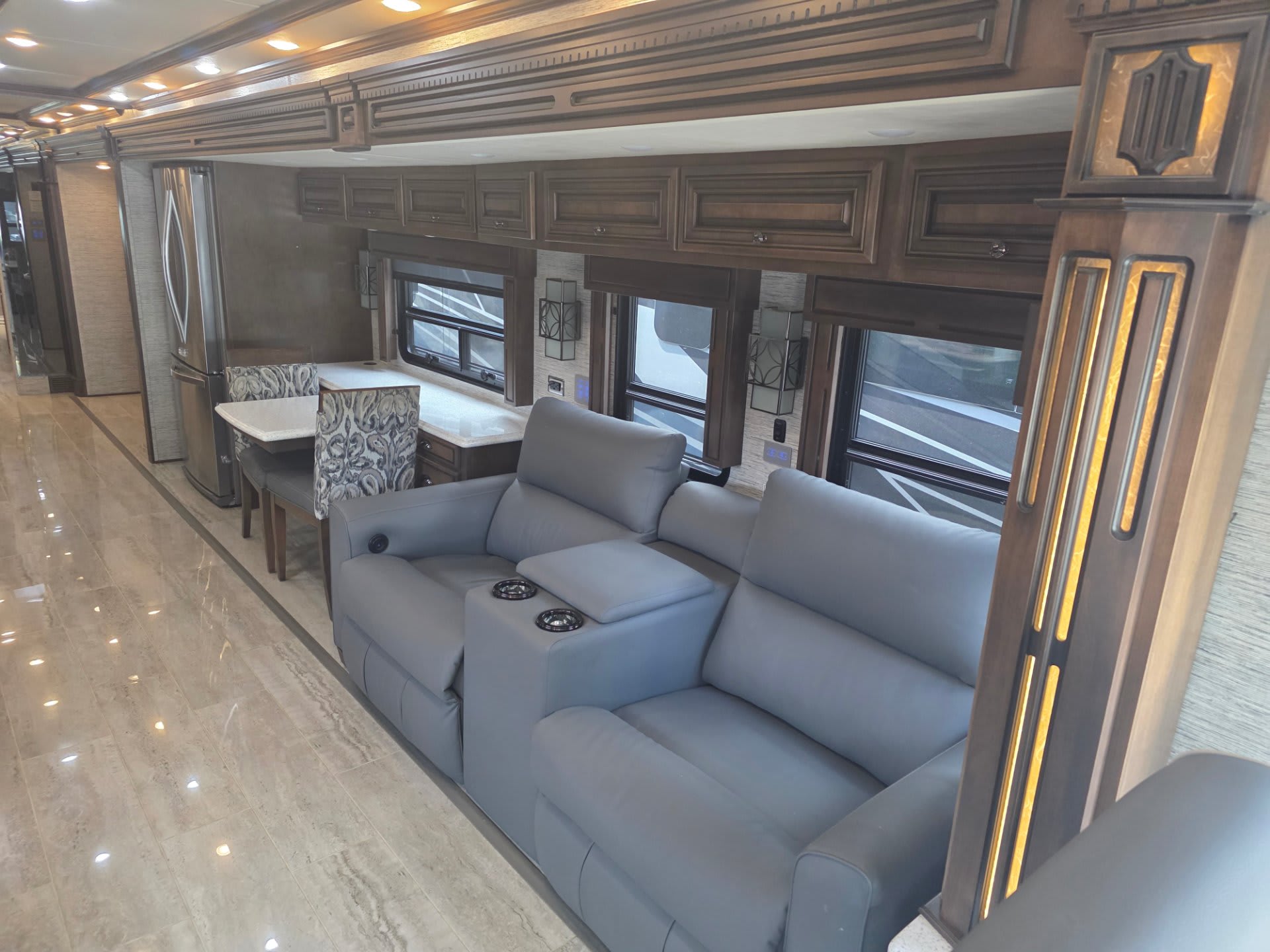 2019 Newmar Dutch Star 4362 - Interior view 2