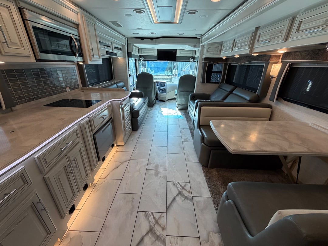 2023 Forest River Berkshire XLT 45E, Living area photo 3