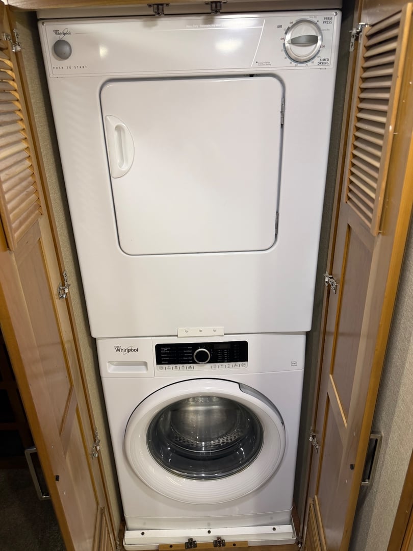 2019 Entegra Coach Anthem 44B, Mechanical photo 2