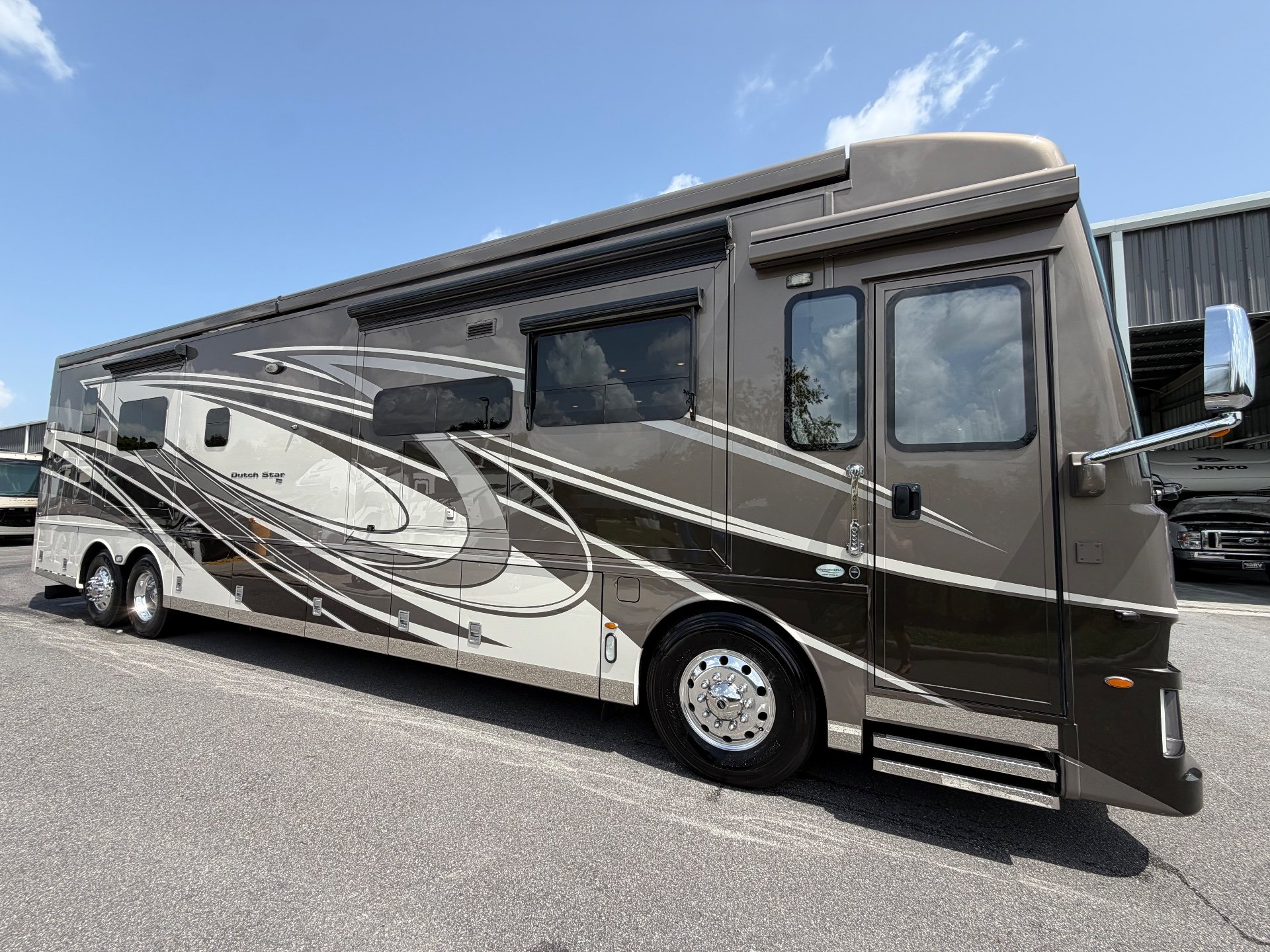 2021 Newmar Dutch Star 4310 - Exterior view