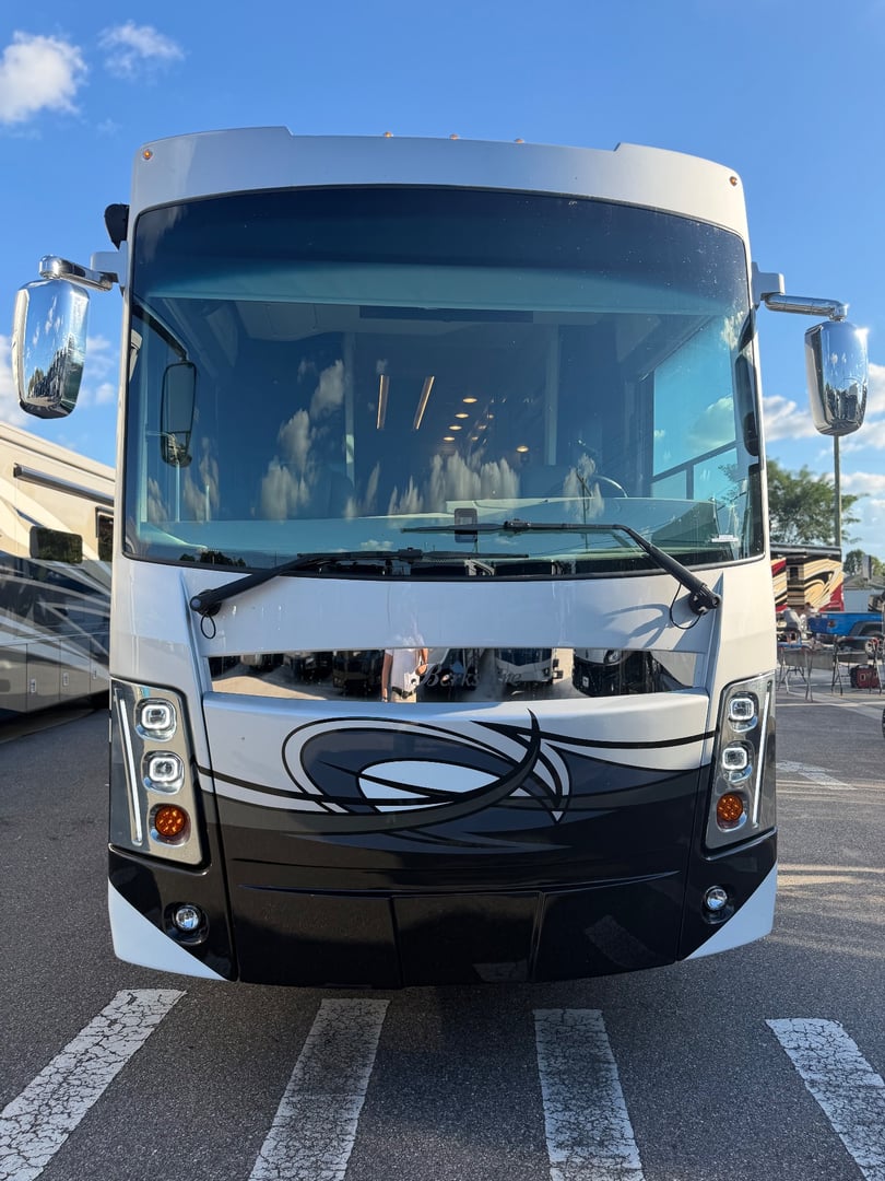 2023 Forest River Berkshire XLT 45E, Exterior photo 4