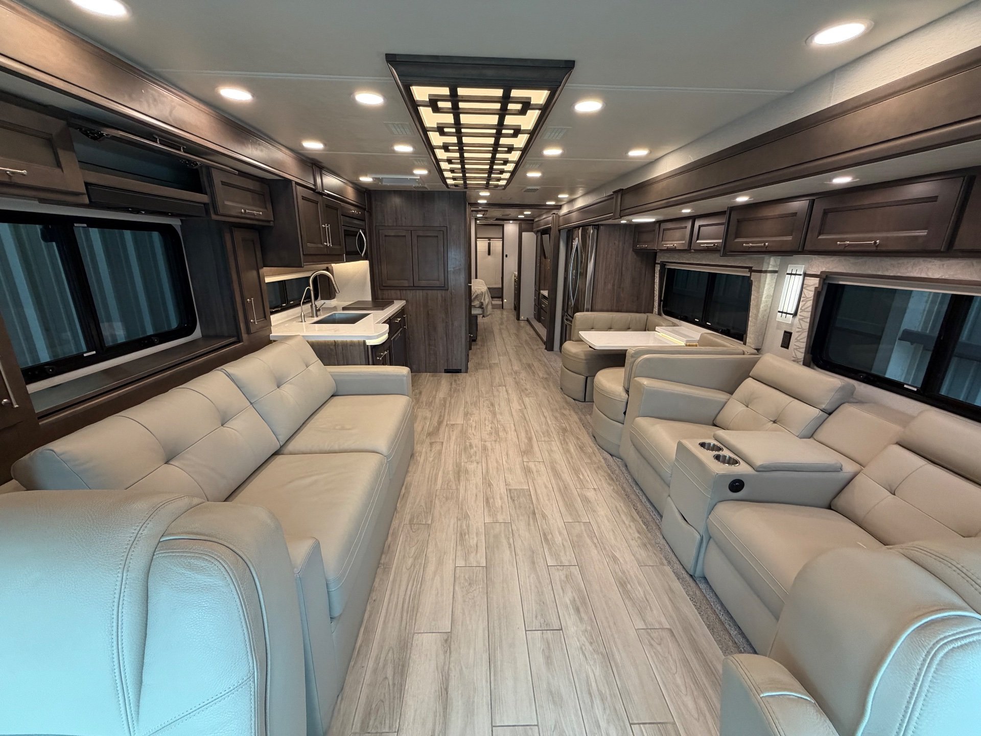 2024 Entegra Coach Aspire 44D - Photo 2